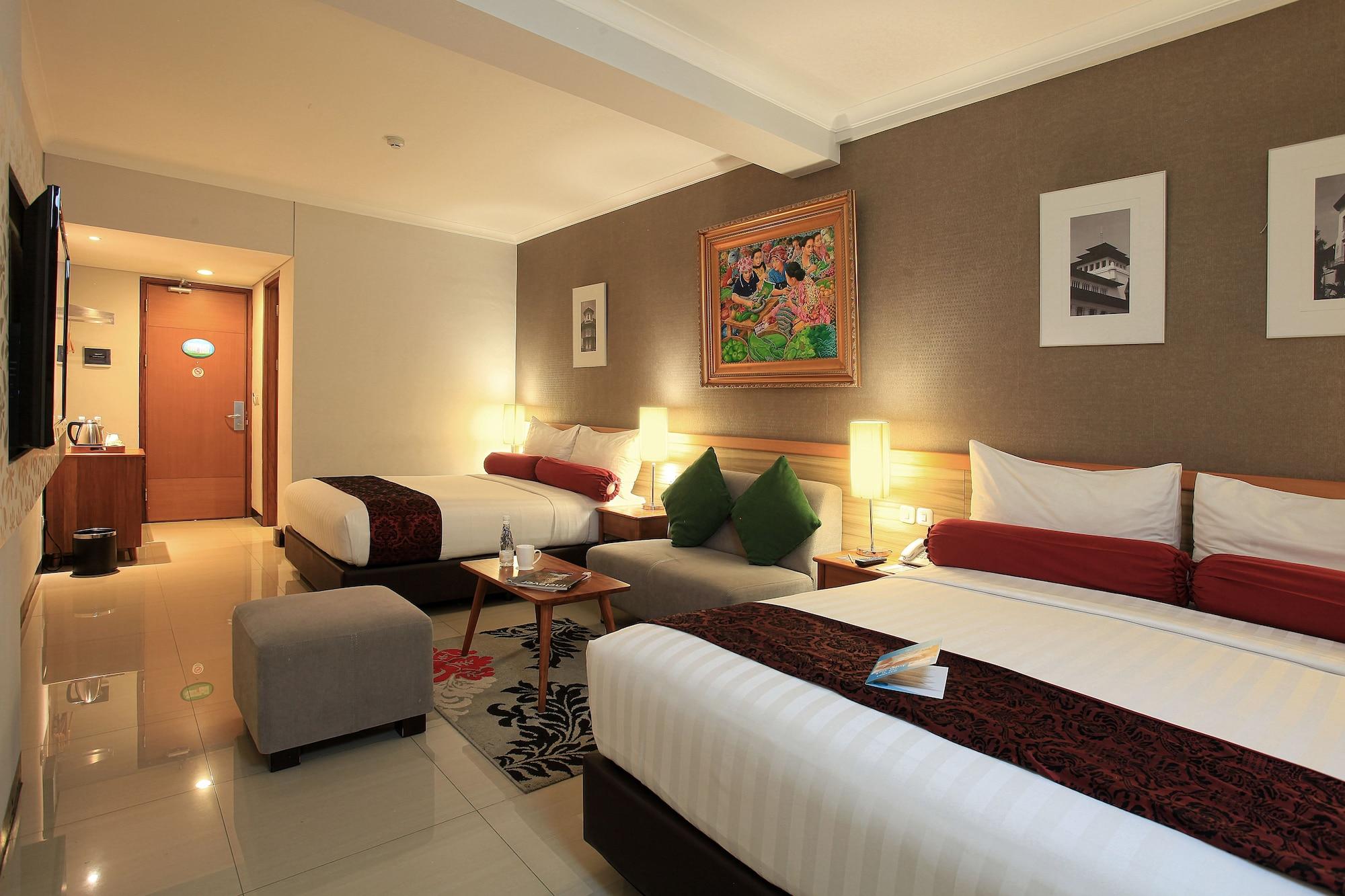 Ivory Hotel Μπαντούνγκ Εξωτερικό φωτογραφία