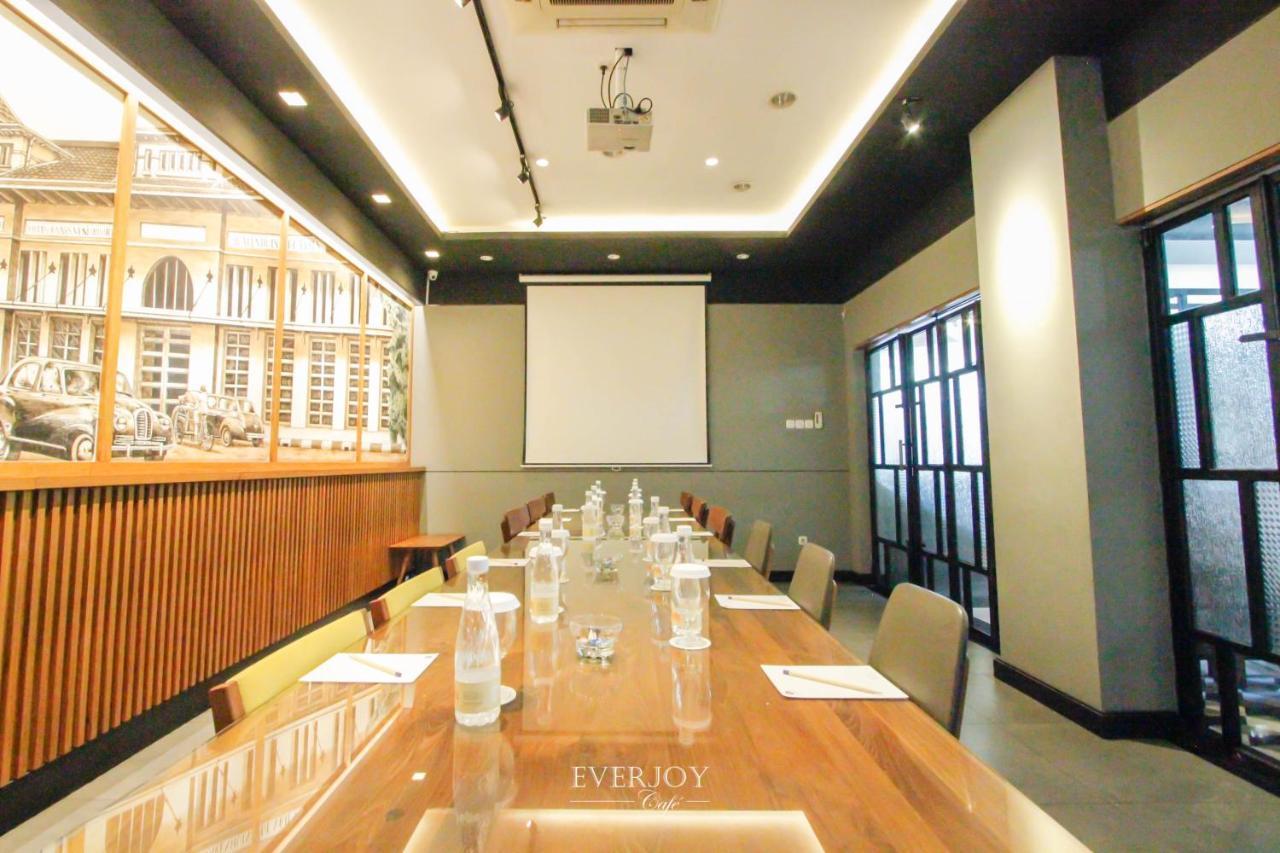 Ivory Hotel Μπαντούνγκ Εξωτερικό φωτογραφία